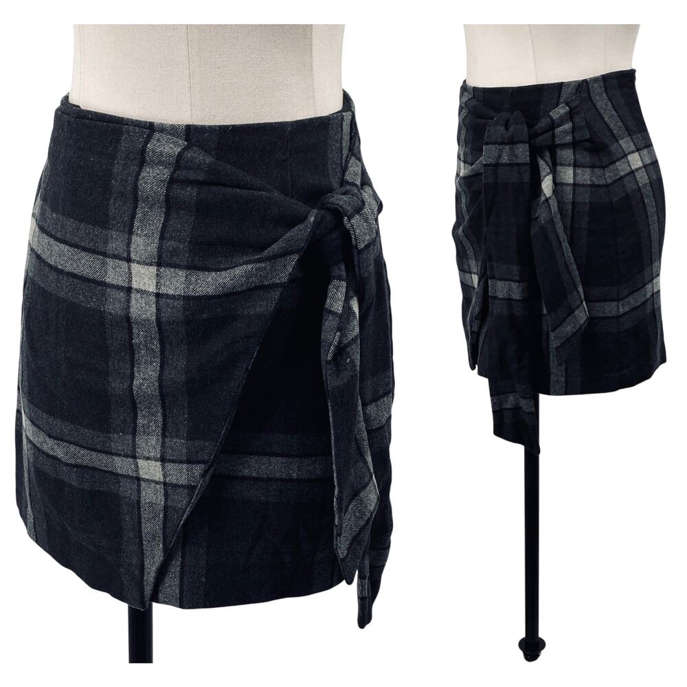 Aritzia Wilfred Dorine Wool Plaid Mini Skirt Wrap Tie Front Black Gray Womens 0